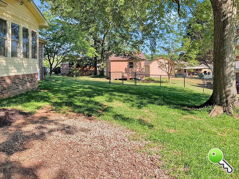 400 Burns Rd — Photo 19
