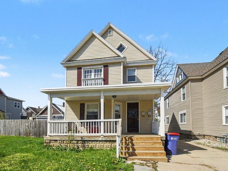 1st image of 1043 Bridge St NW #2