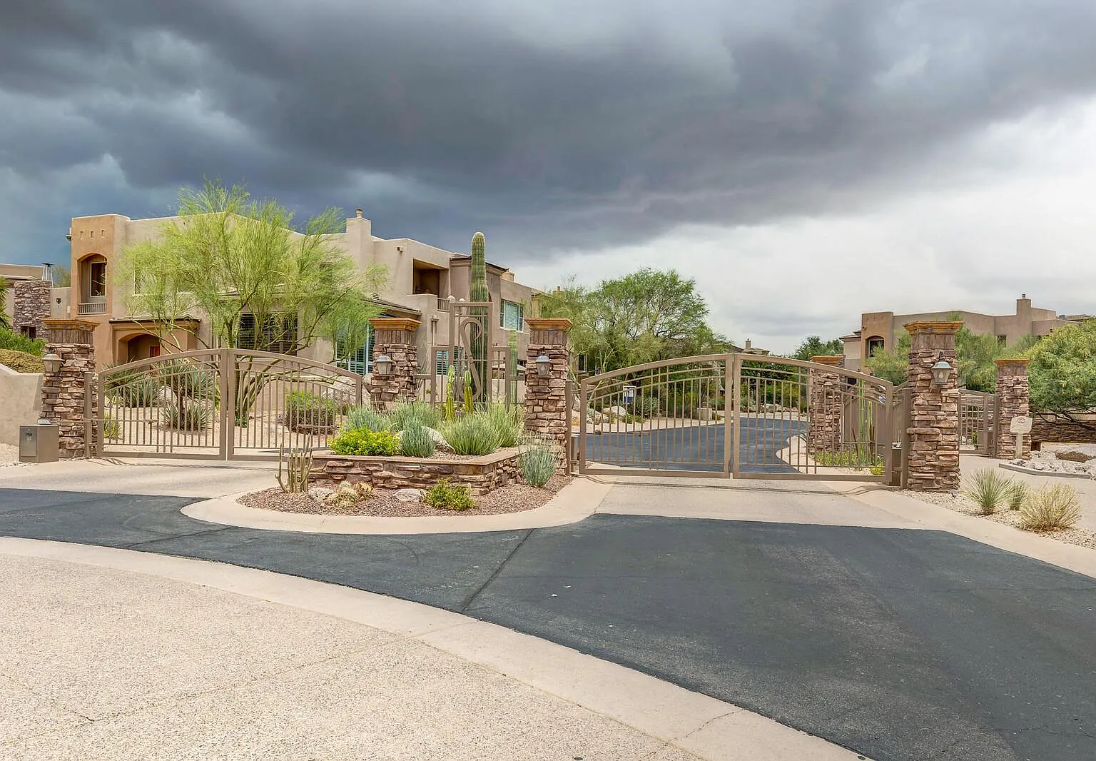 28990 N White Feather Ln — Photo 3