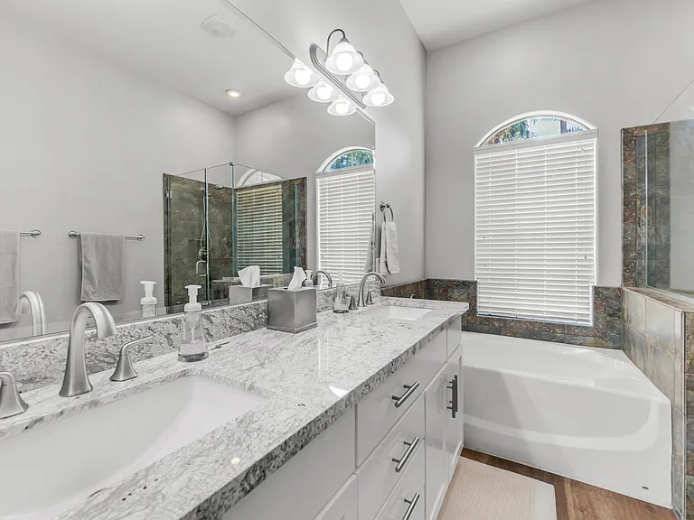15550 S 5th Ave #108 — Photo 17