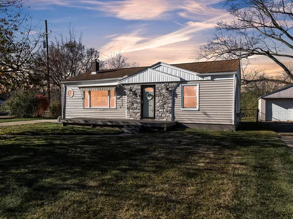 19135 Weyher St, Livonia, MI 48152