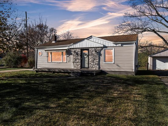 19135 Weyher St, Livonia, MI 48152