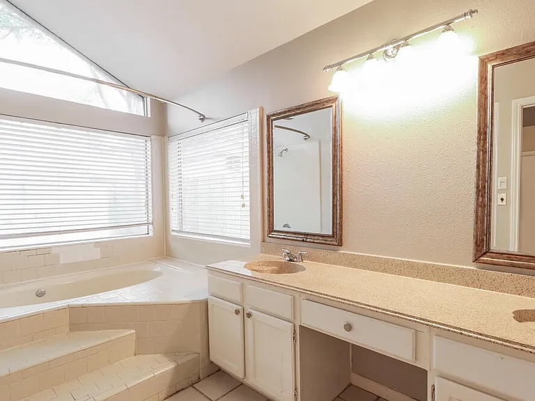 8619 Spring Green Dr — Photo 12