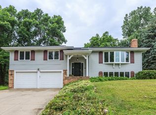 1404 W Danube Rd, Minneapolis, MN 55432