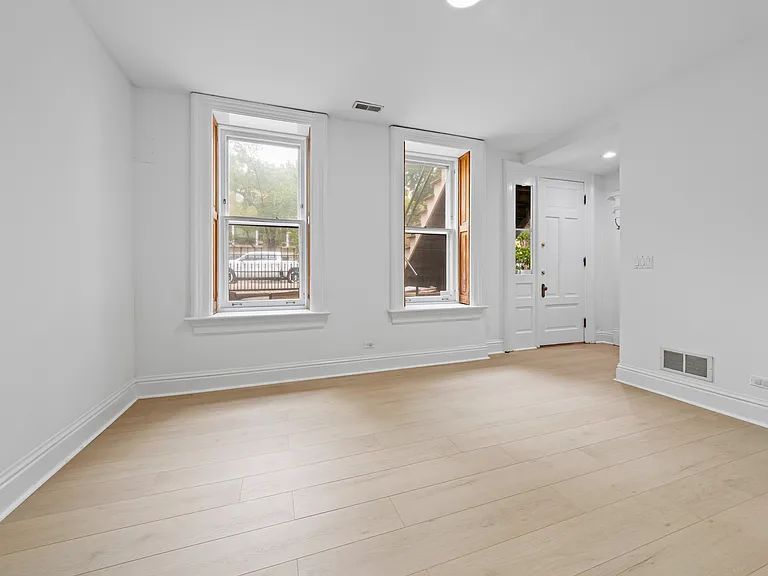 1619 N Mohawk St #1F — Photo 19