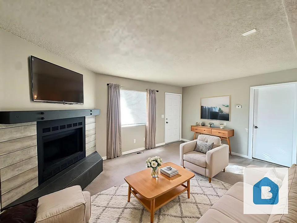 1011 Bennett Ave #1015-B