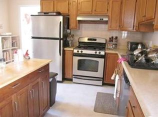 90 Los Angeles St, Newton, MA 02458
