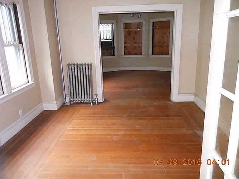 2nd image of 102-104 Sinclair Ave