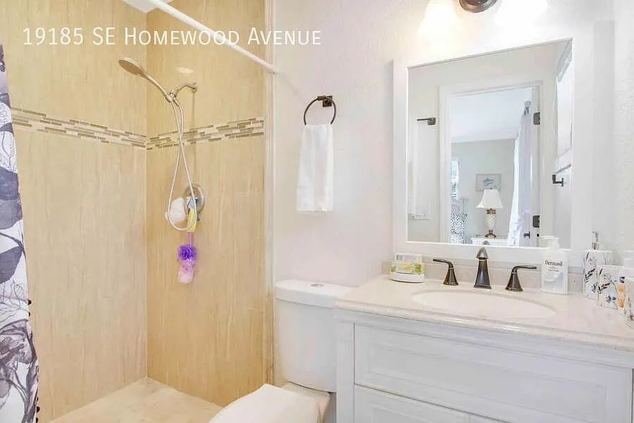 19185 SE Homewood Avenue — Photo 4