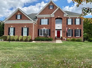 25546 Mimosa Tree Ct, Chantilly, VA 20152