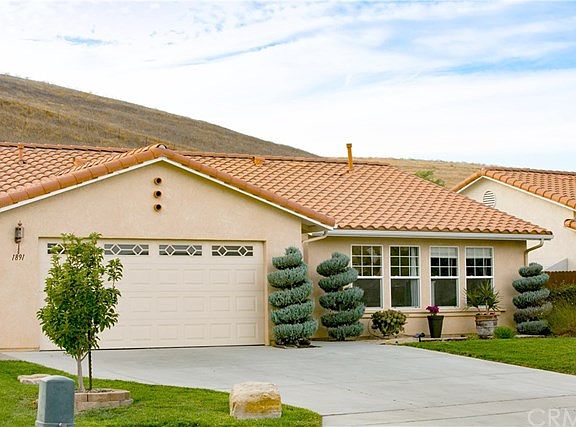 2nd image of 1891 San Buenaventura Way