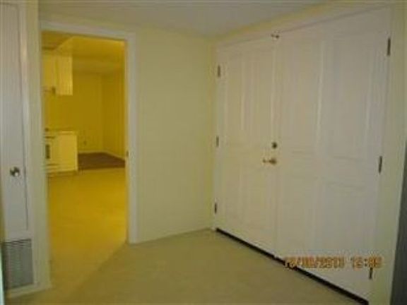 4th image of 488 Safari Dr