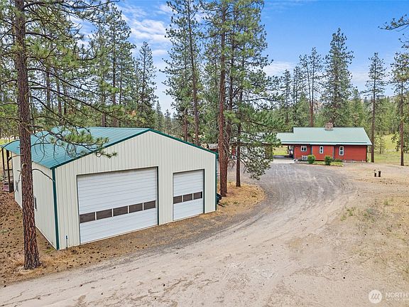 2nd image of 40048 Cayuse Cove E