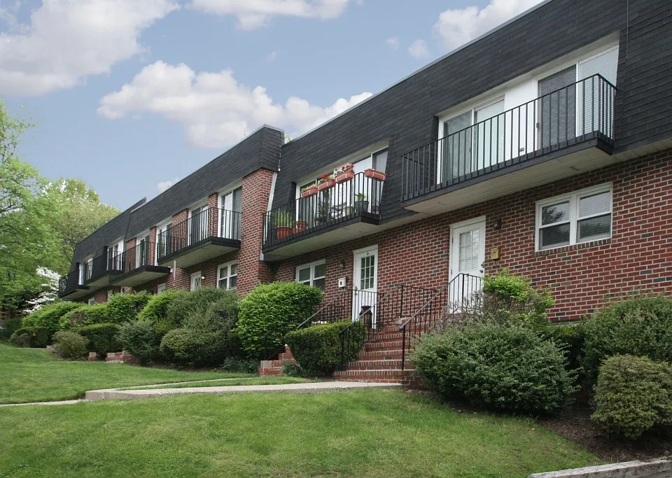 1 Carriage Way #2