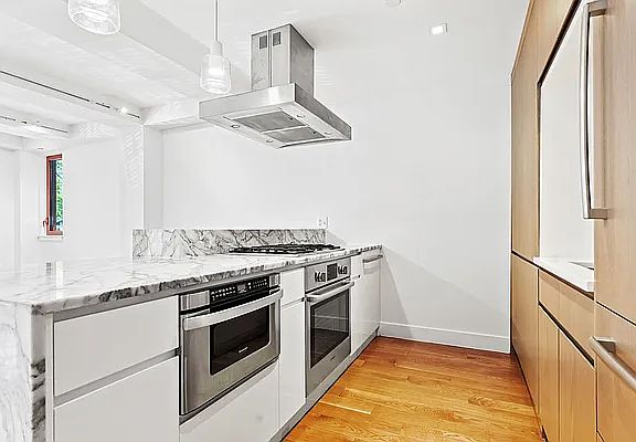 3rd image of 538 Washington Ave #2A
