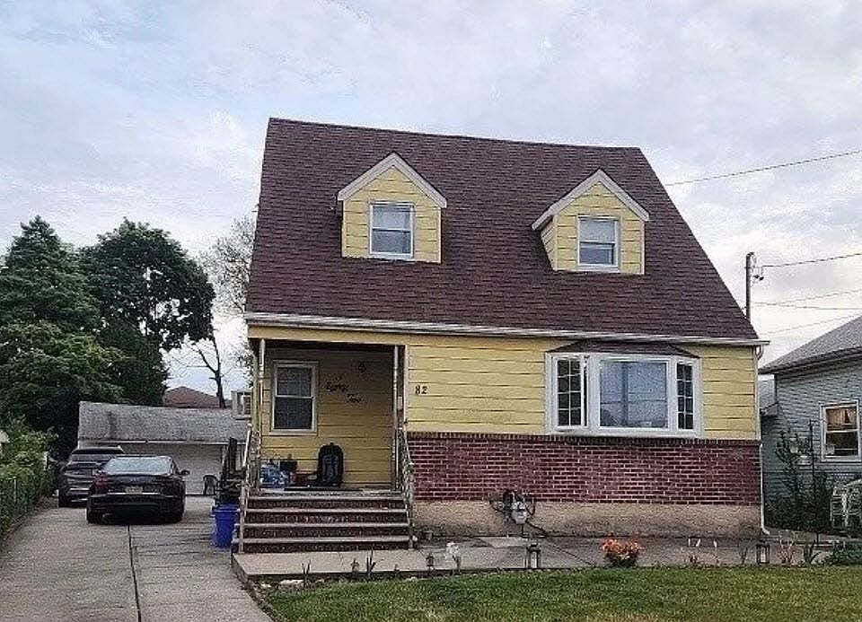 2nd image of 82 Ethel St