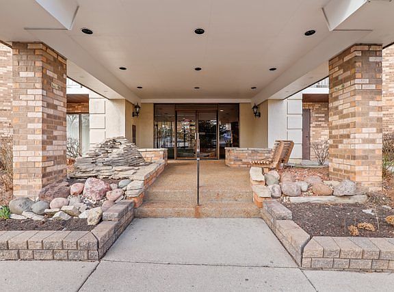 2nd image of 3300 N Carriageway Dr Unit 211