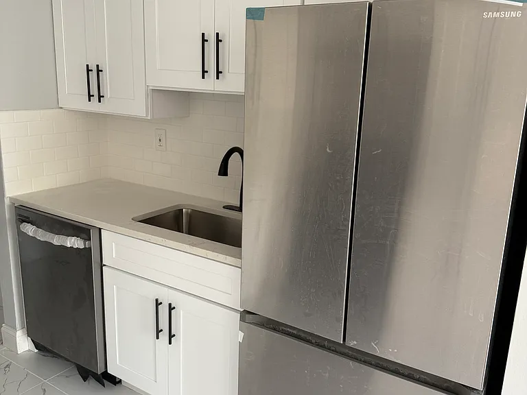 1008 Hidden Village Dr — Photo 4