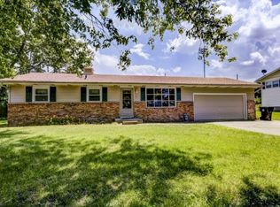 411 E Park St, Argenta, IL 62501