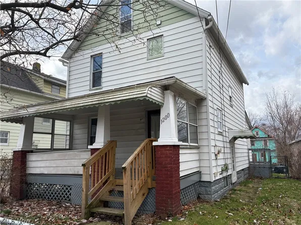 1200 Girard St, Akron, OH 44301