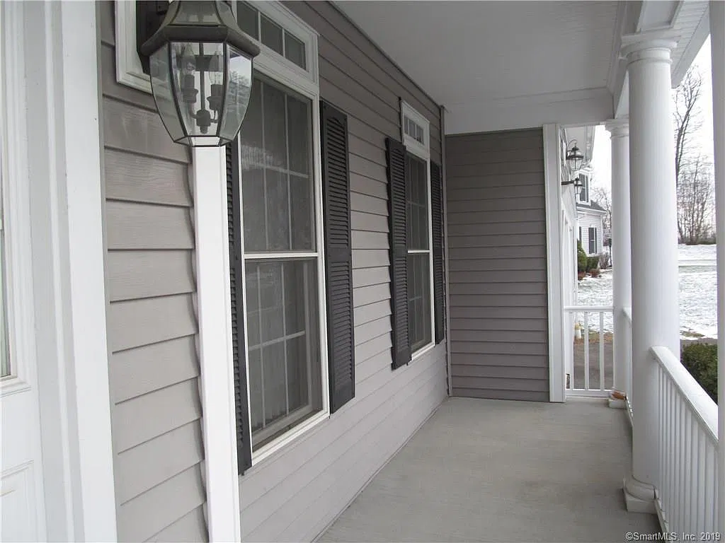Carla Dr, Danbury — Photo 3
