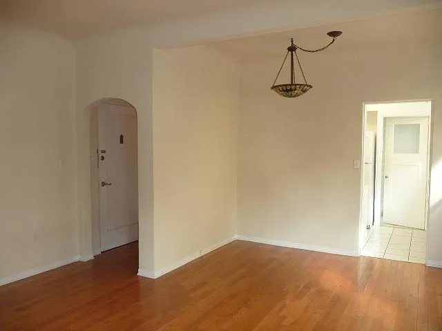 538 1/2 N Spaulding Ave — Photo 9