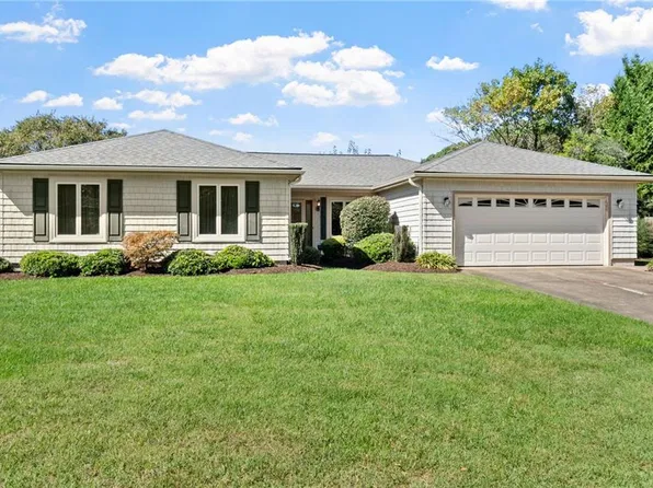 1852 Timberwood Ln, Virginia Beach, VA 23454
