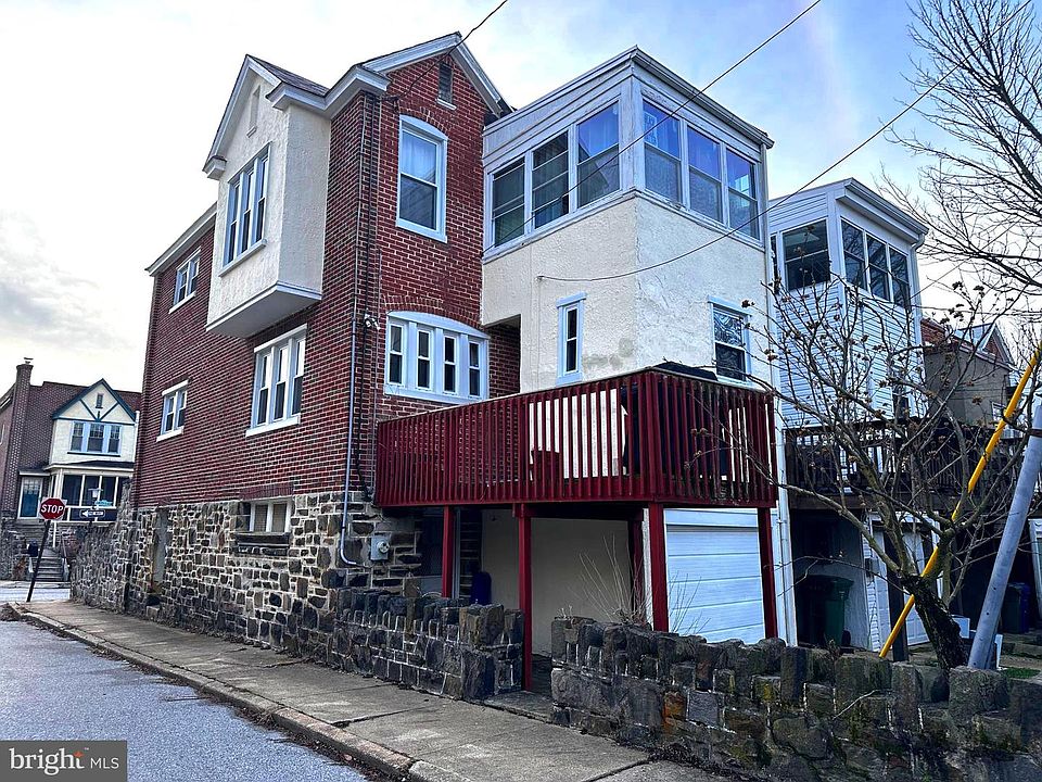 2nd image of 3628 Elkader Rd