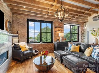 5 Town Sq UNIT 204, Burnsville, NC 28714