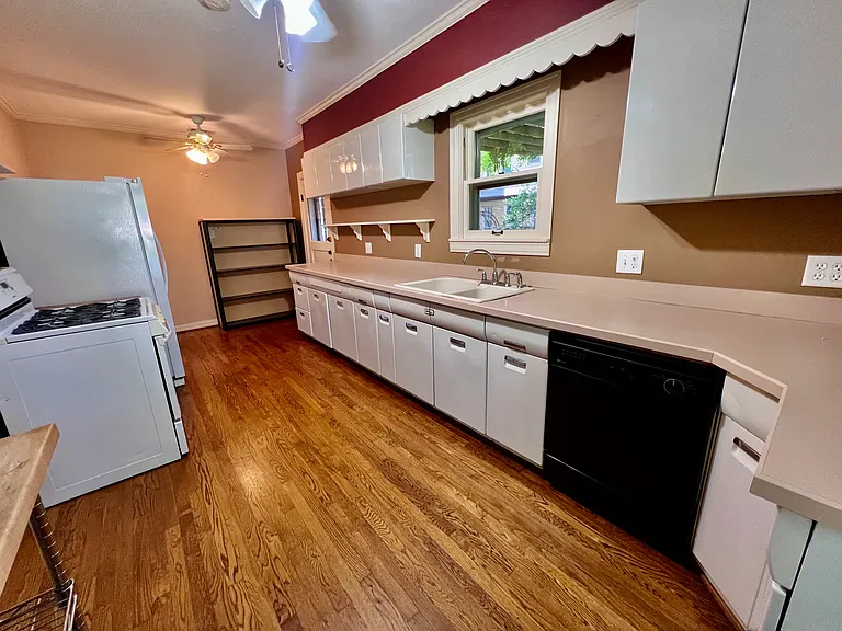 531 S Dallas Ave — Photo 8