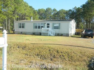 145 Charles Creek Rd, Sneads Ferry, NC 28460