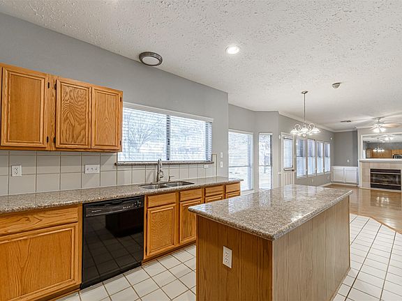 3rd image of 1226 Sheffield Dr