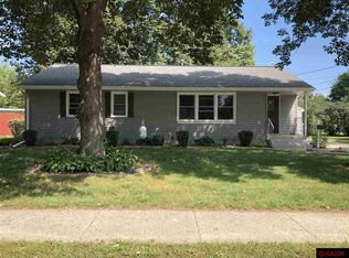 607 Ferry St, Le Sueur, MN 56058