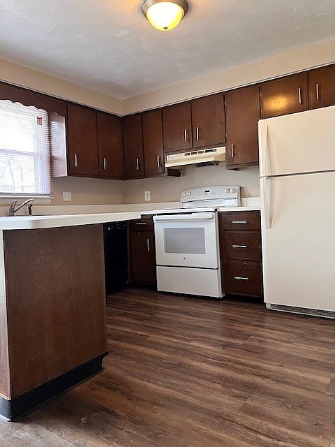 413 W 11th St APT F43, Alexandria, IN 46001 | Zillow