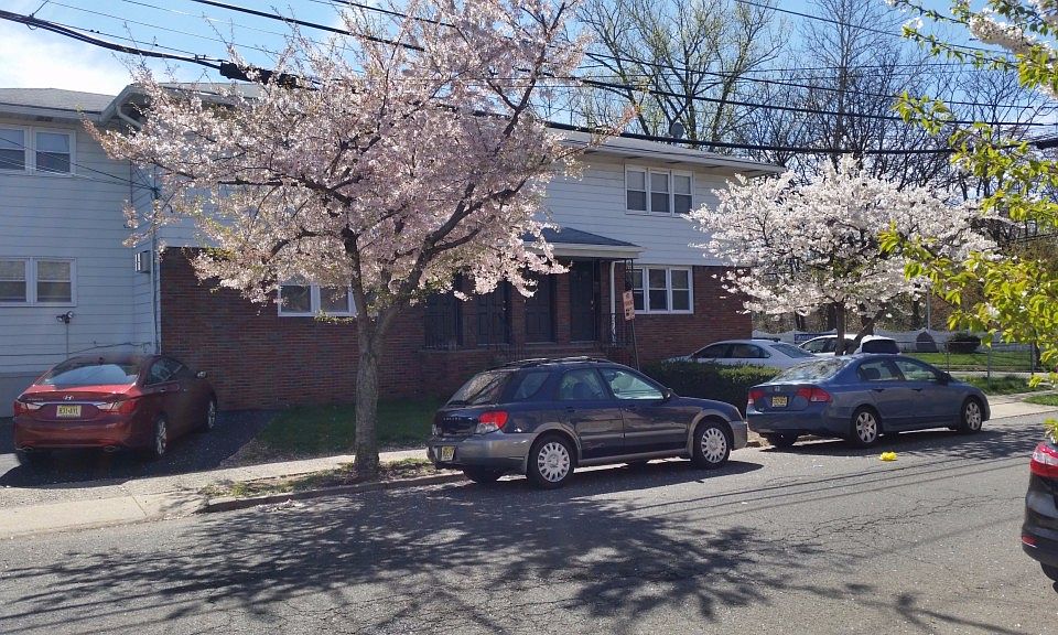 2nd image of 10 Avenue A APT 1