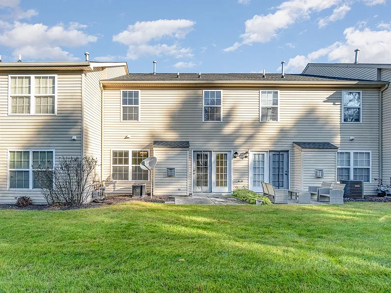 127 Cardinal Ln — Photo 30