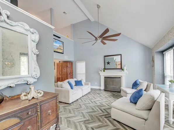 115 Challis Ct, Goose Creek, SC 29445