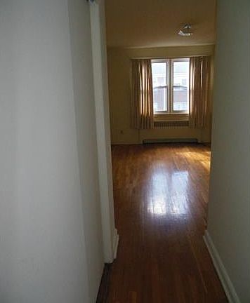 3rd image of 57 Carpenter Ave APT A