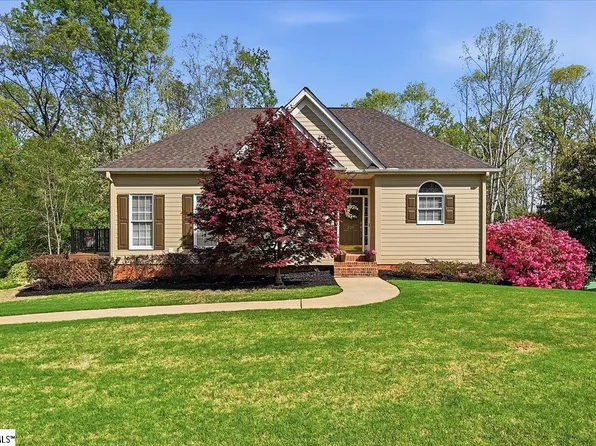 228 Goldenstar Ln, Greer, SC 29651
