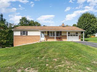 316 W Walnut St, Valley View, PA 17983