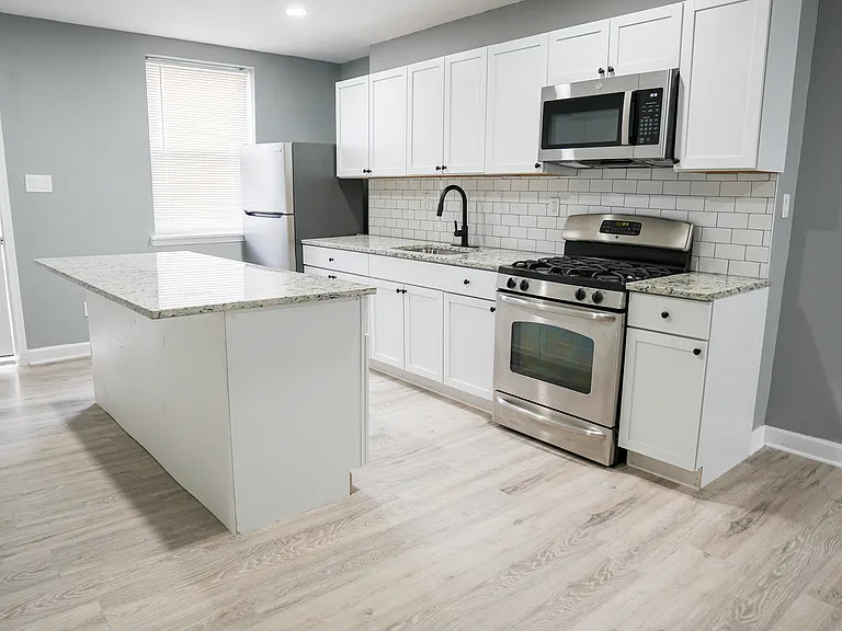 2436 Lauretta Ave — Photo 11