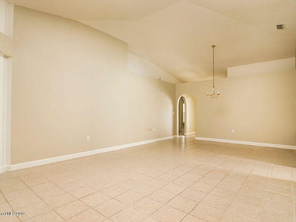 4th image of 1123 White Oak Cir