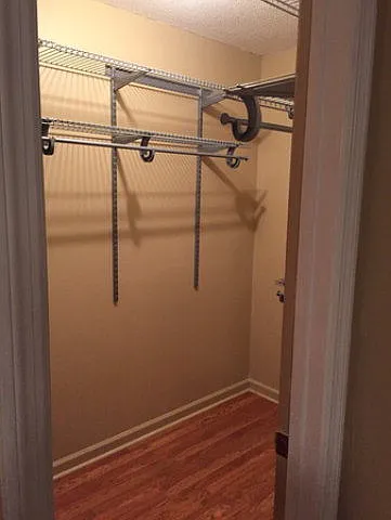210 Suffolk Dr — Photo 13