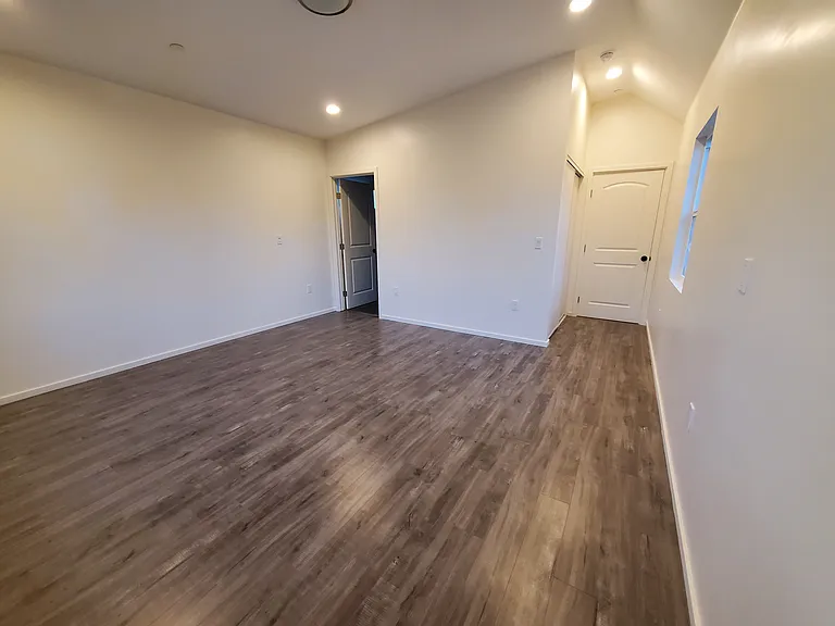 2526 Delaware St — Photo 11