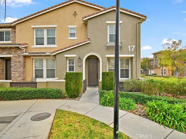 15723 Parkhouse Dr Unit 90, Fontana, CA 92336