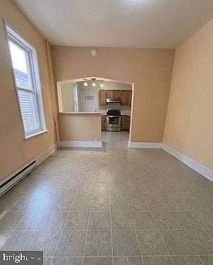 3rd image of 4032 N Marshall St