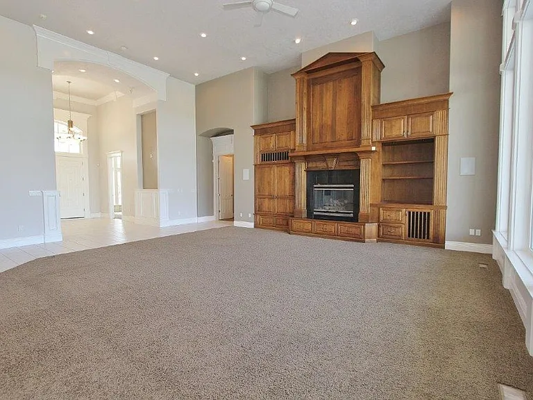 2291 N Greenview Ct — Photo 6