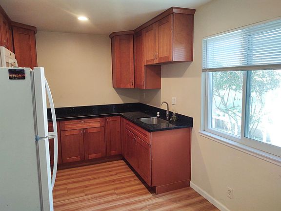 5th image of 938 Sobrato Dr