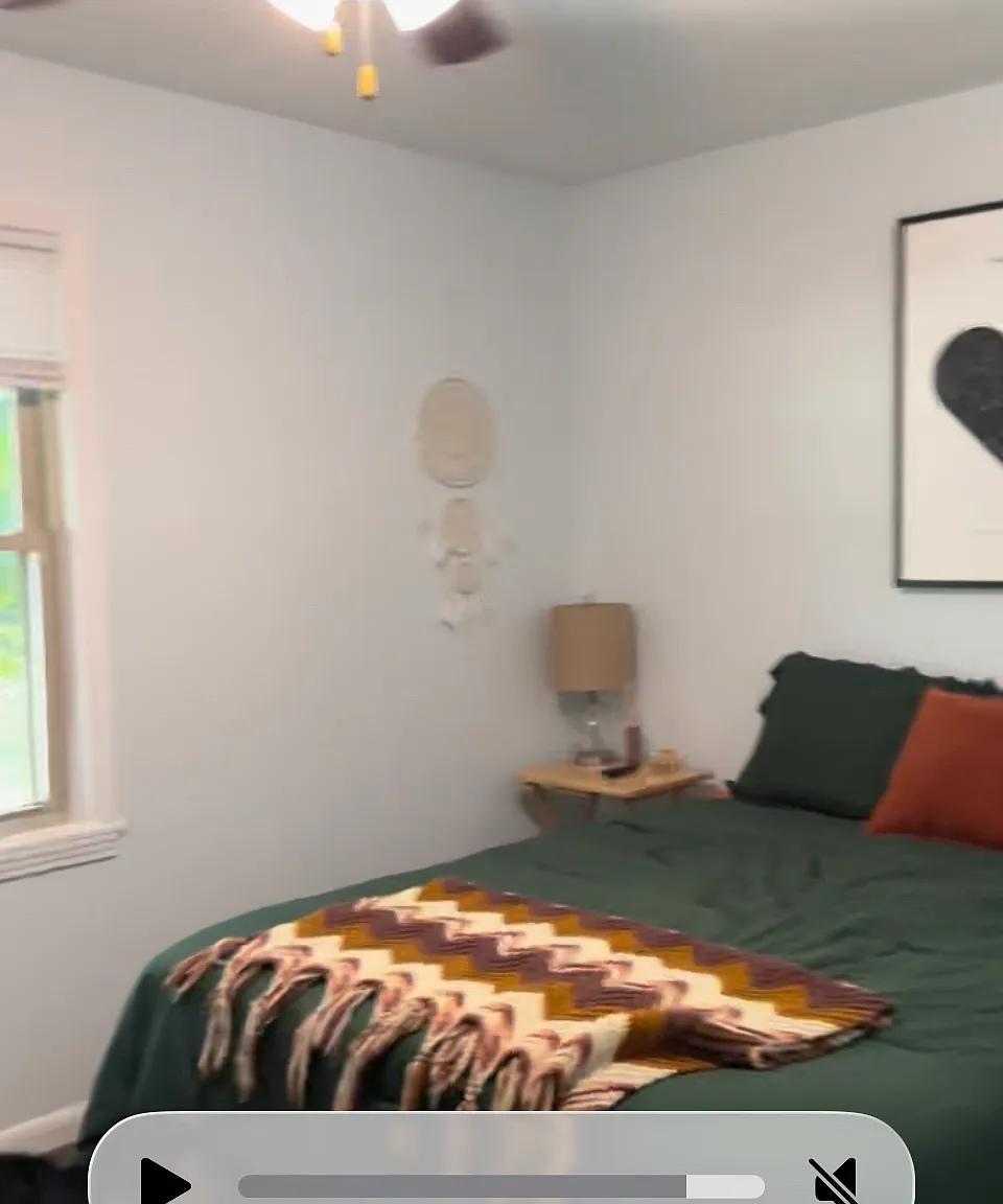 211 Marilyn Dr — Photo 2