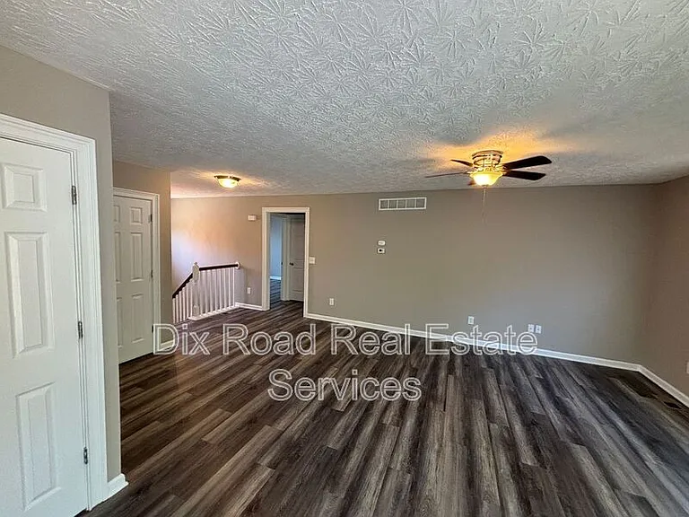 1024 Golfview Dr — Photo 8